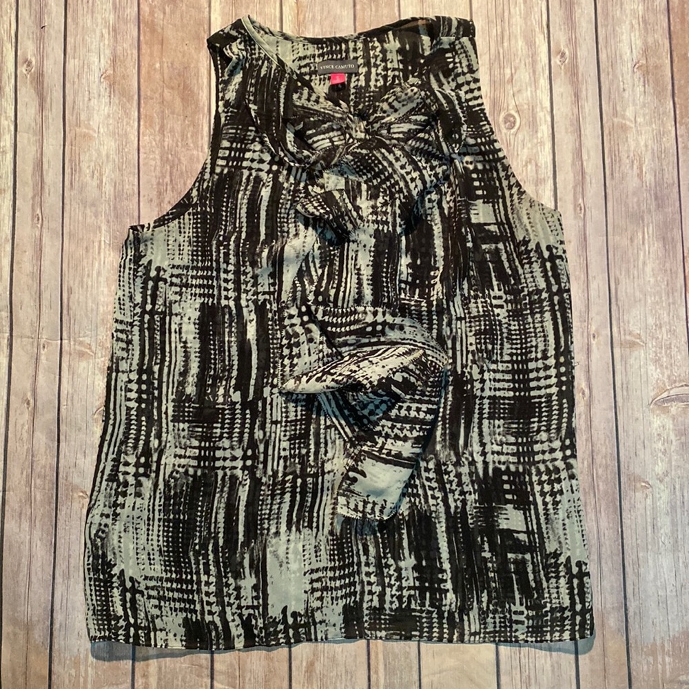 🦇VINCE CAMUTO Sleeveless Ruffled Black Top Size S